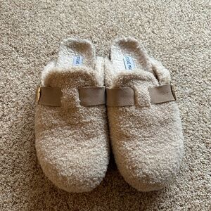 Steve Madden Sherpa Clogs